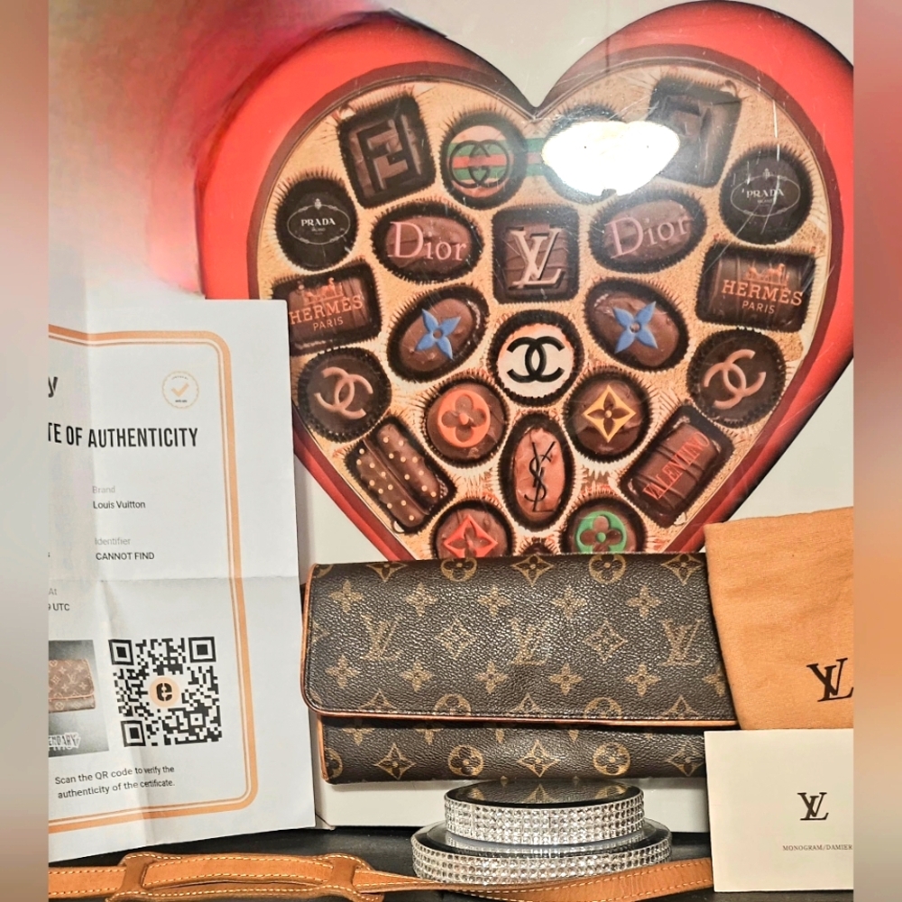 LOUIS VUITTON GM TWIN POCHETTE W/COA!! - Picture 2 of 7